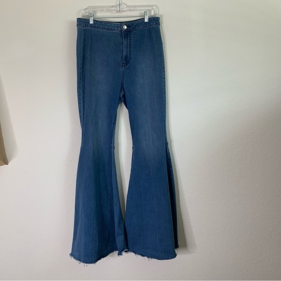 We the free Womens blue just float on flare jeans 31 - Picture 2 of 12